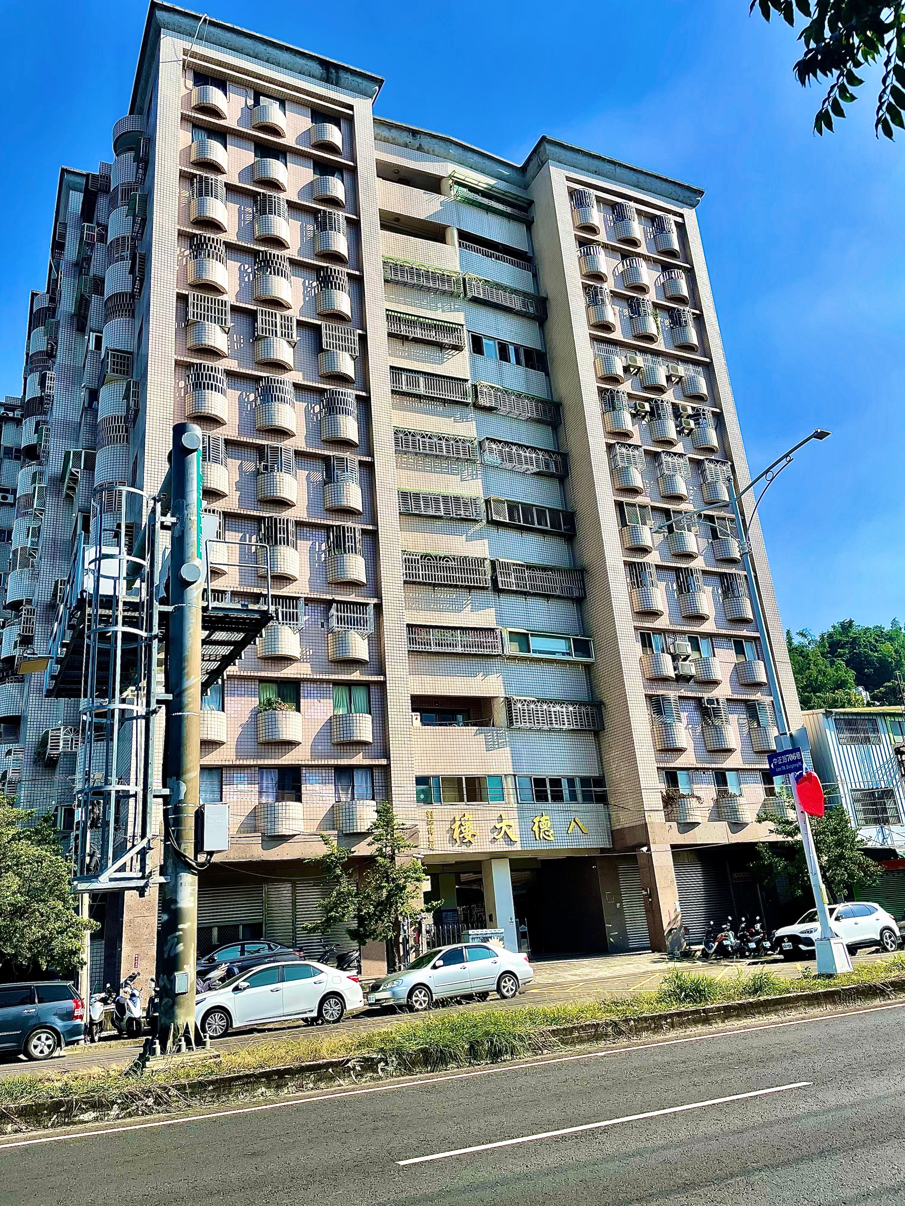 霧峰漂亮四房三代宅縮圖 1